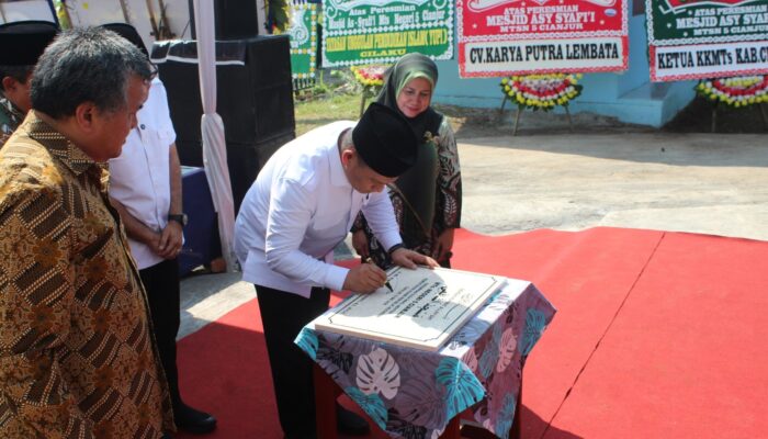 Wamenag: Masjid Madrasah Harus Jadi Pusat Pembinaan Akhlak dan Generasi Masa Depan