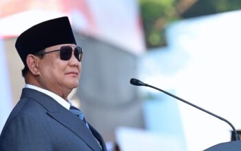 Prabowo Beri Penghargaan Tertinggi kepada 3 Purnawirawan Polri, Siapa Saja?