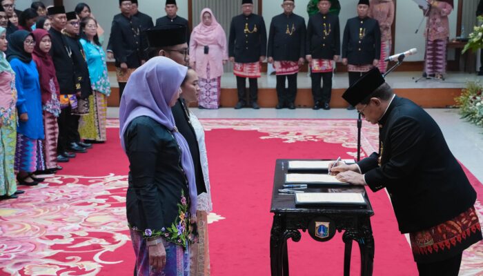 Pramono Lantik 239 Pejabat Fungsional, Guru Dominasi Penguatan SDM Pemprov DKI