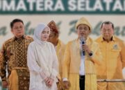 Bahlil Biayai Mahasiswi Berprestasi Jadi Dokter Spesialis, Siap Bangunkan Klinik Gratis