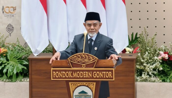 Depan Presiden Prabowo Hasan Abdullah Sahal Tegaskan Gontor Memilih Pendidikan