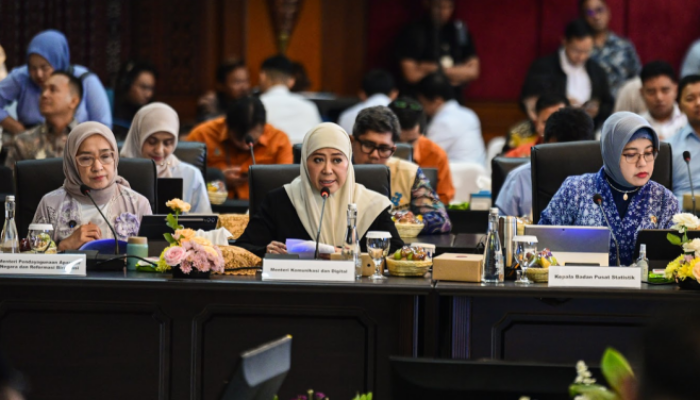 Meutya Hafid: SPLP Proses 19,8 Juta Transaksi Perlinsos Digital, 5,4 Juta KK Terlayani